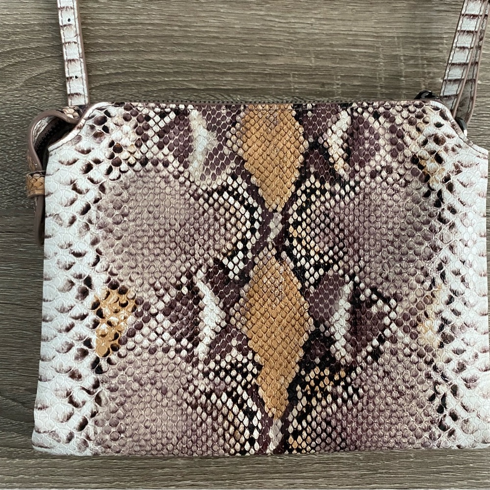a.new.day Crossbody bag